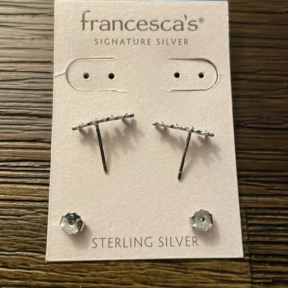 Francesca’s .925 Sterling Silver Curved Flower Earrings - Picture 3 of 4